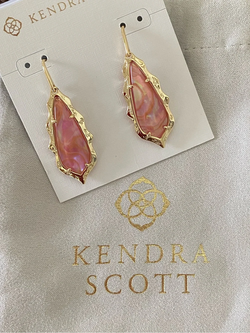 Kendra Scott Adriana Scalloped Pink Iridescent Gold Drop Earrings NWT